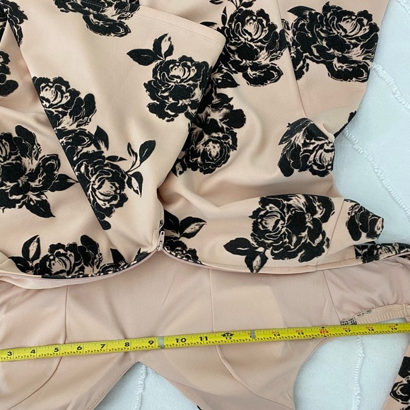 Trixxi Dress 👗 - Picture 9 of 12